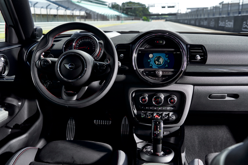 Illustration for article titled New 306 HP Mini Clubman and Countryman John Cooper Works Aim For Hot Hatch Greatness